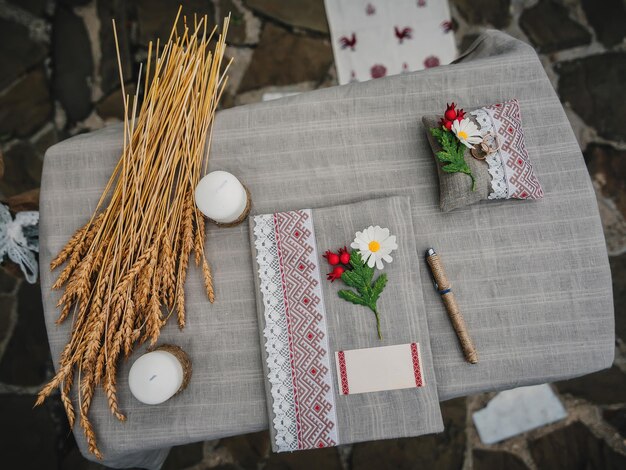 zbiór haftowanych próbek